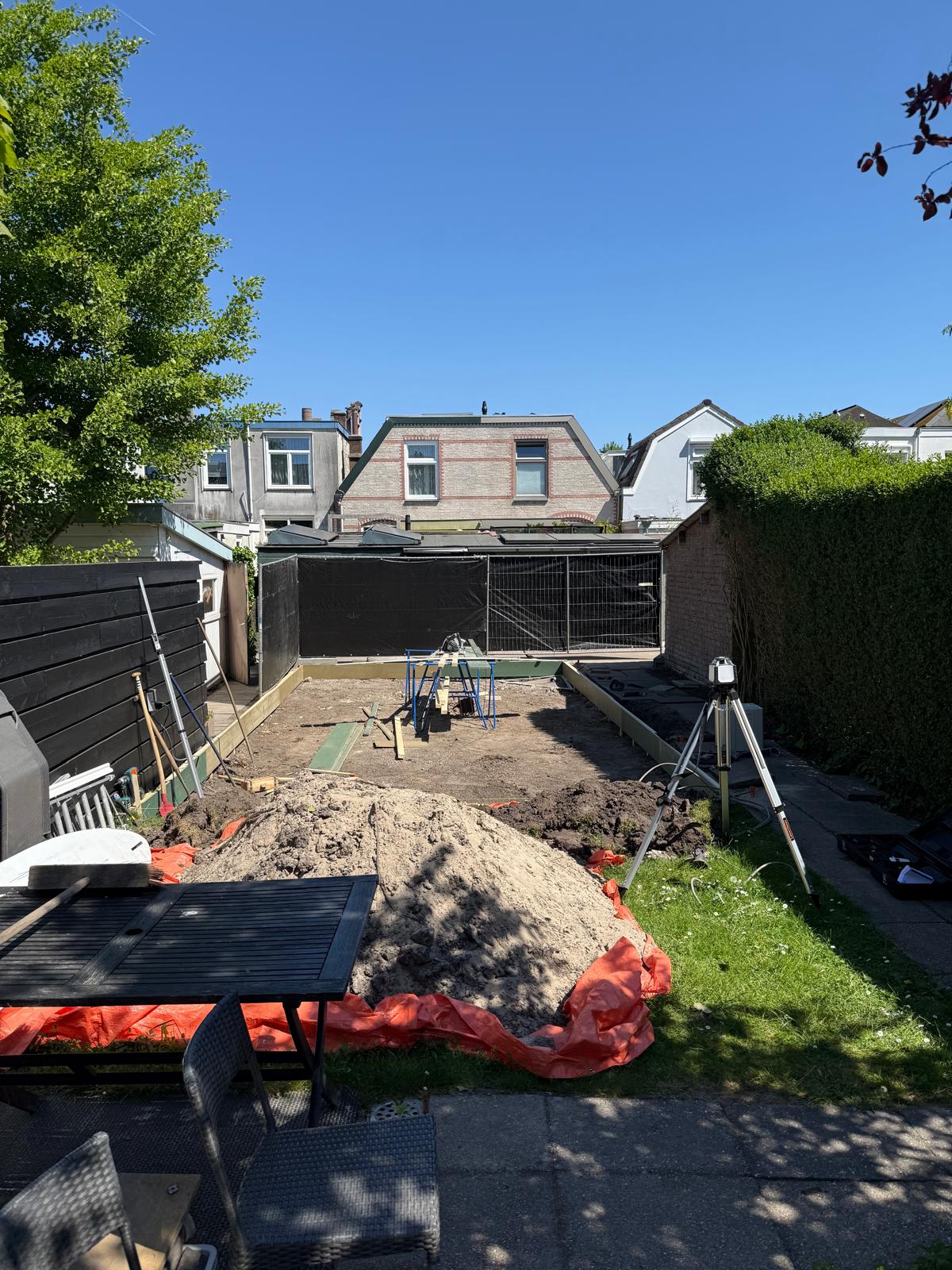 Maatwerk houten berging met overkapping — foto 5